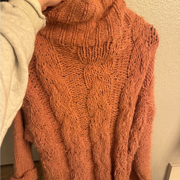 Elegant Cable Knit Turtleneck Sweater - Rust - Picture 1 of 2